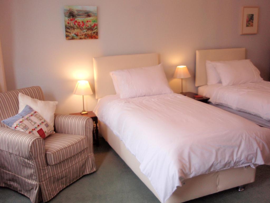 バンプトン Weston House Bed & Breakfast 部屋 写真