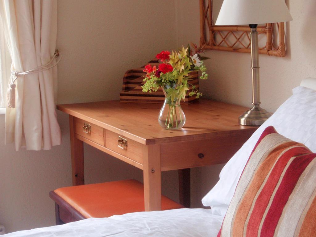 バンプトン Weston House Bed & Breakfast 部屋 写真