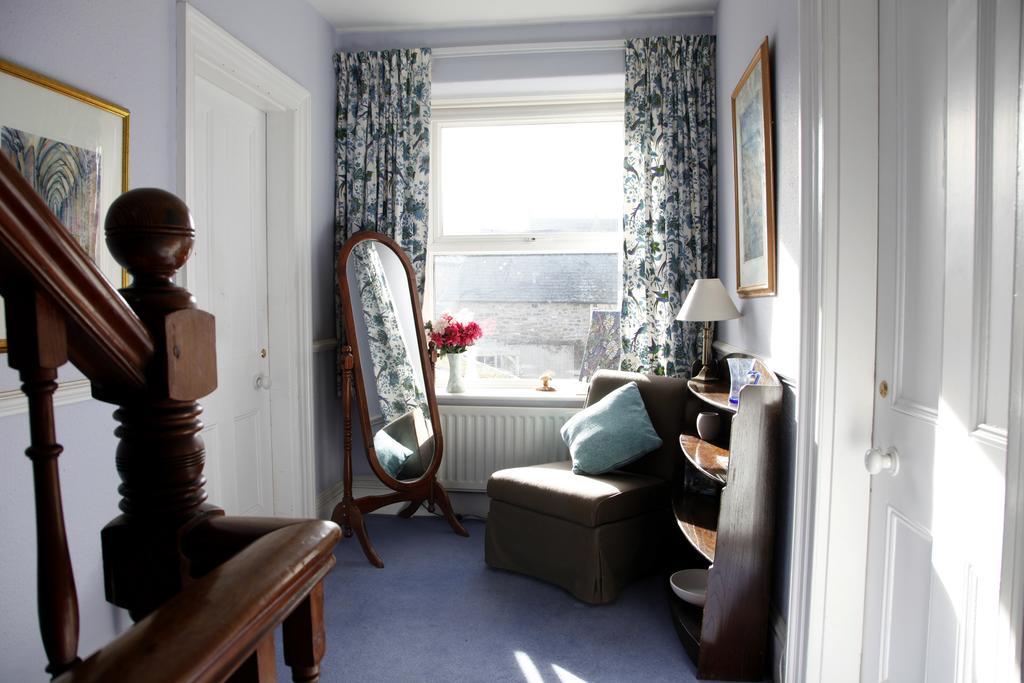 バンプトン Weston House Bed & Breakfast エクステリア 写真